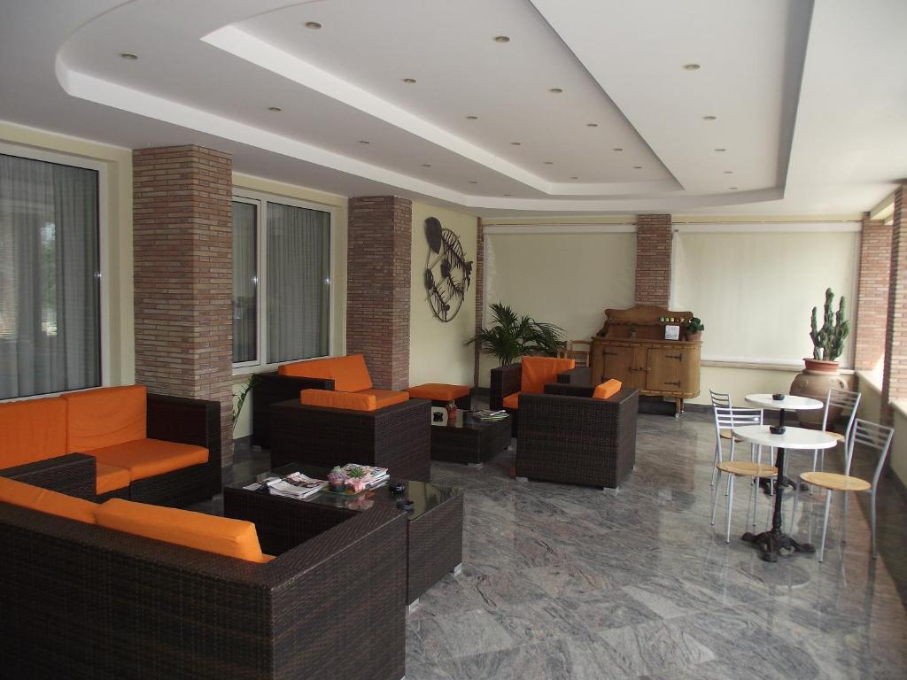 Il Girasole Hotel Terracina Bagian luar foto